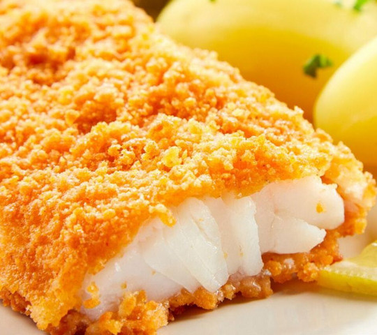 Филе минтая, жаренное в сухарях